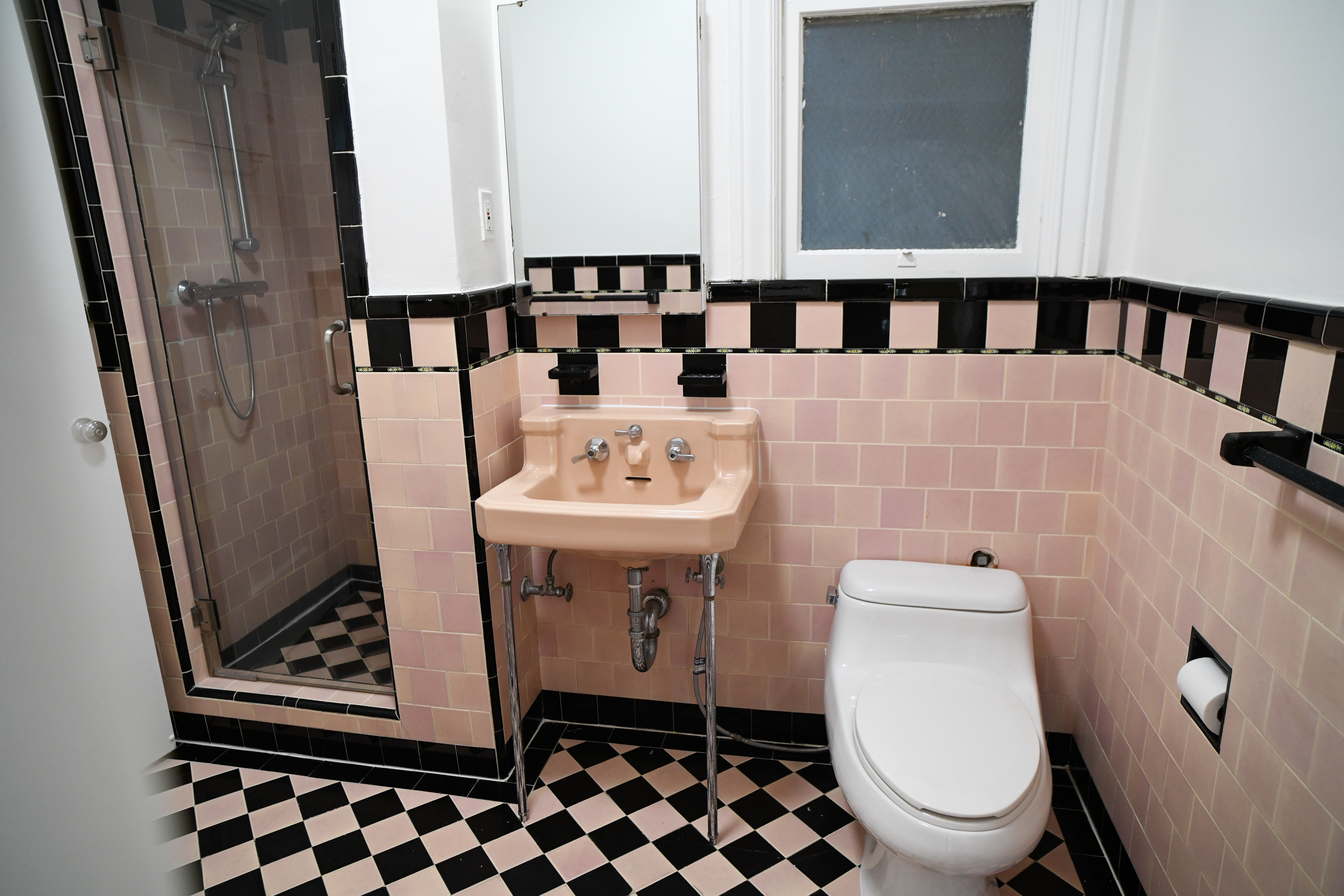 Clement St Apt 204