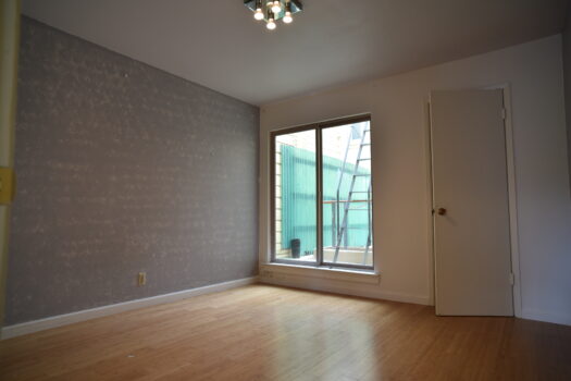 5th Avenue Apt 1
