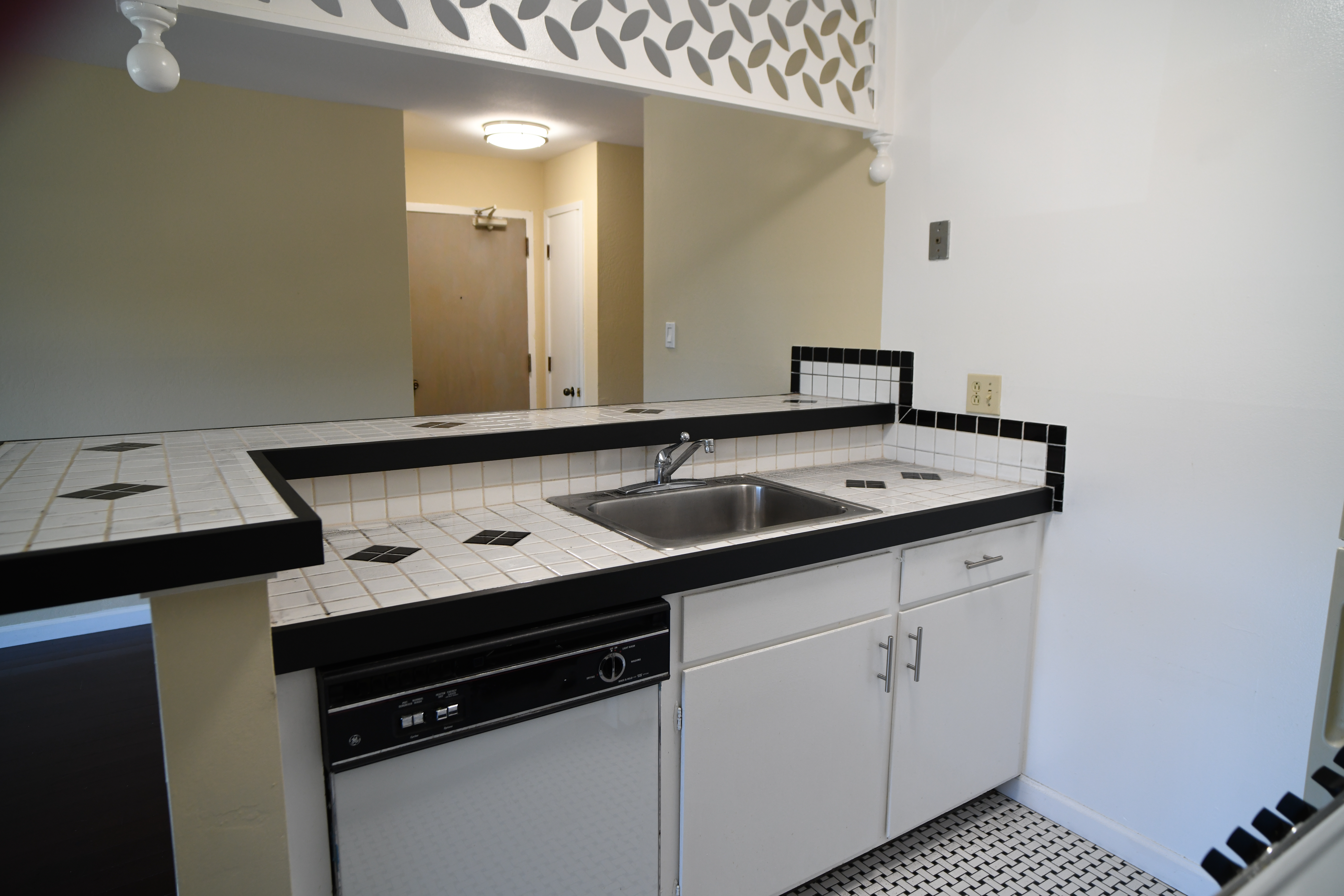 Palm Apt 102